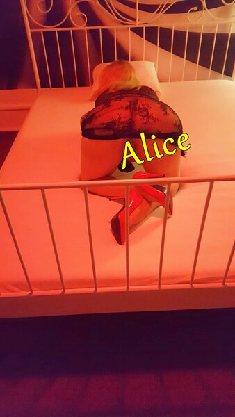 Alice, voluptoasa, pasionala, te astept la relaxare.
